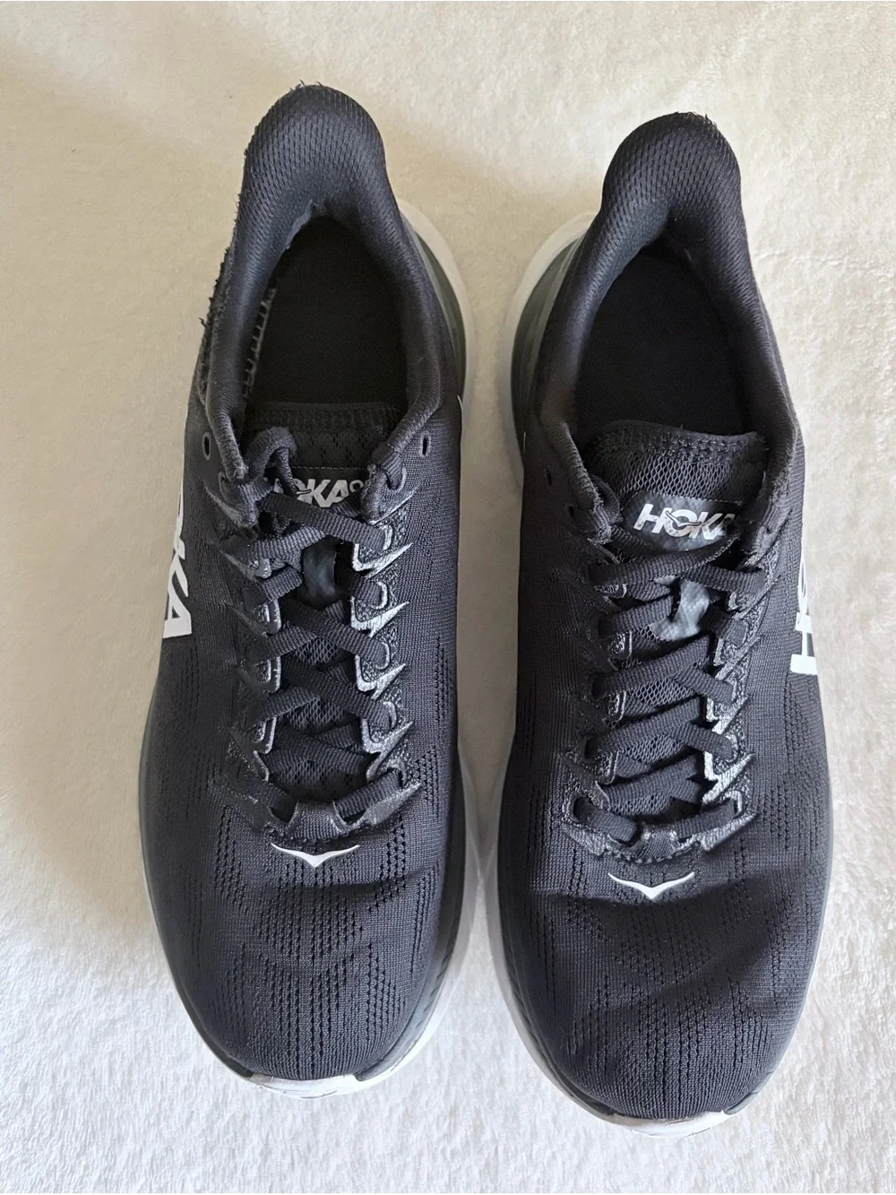 Hoka Mach 4 Black and White Running Sneakers Sz 9.5‎